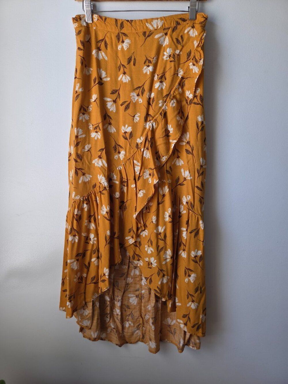 EUC SONOMA RAYON SOFT FLORAL TULIP STYLE RUFFLED MIDI SKIRT SIZE M